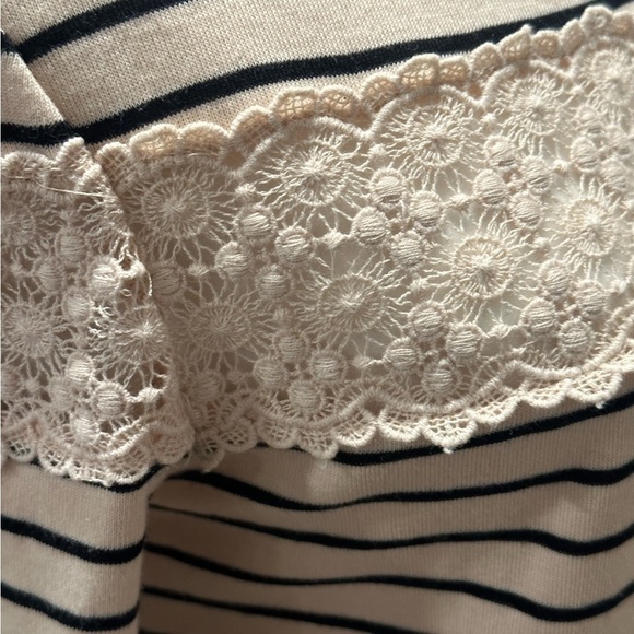 Lc Lauren Conrad Women’s Cream Striped Lace Blouse Size Medium - Picture 3 of 6